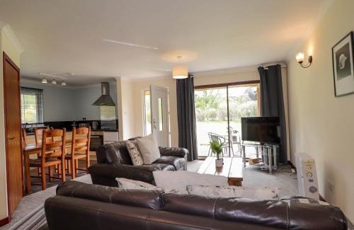 Contin Casa | Stone Water Cottage