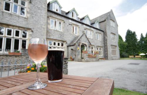 Kendal Hotel | Stonecross Manor Hotel
