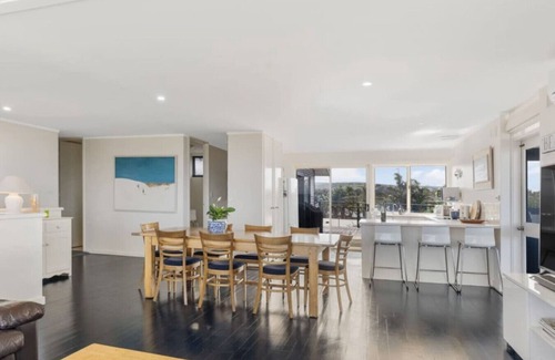 Port Elliot Casa | Stoneferry- A Beachfront Beauty - Free Wifi