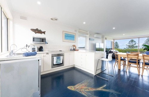 Port Elliot Casa | Stoneferry- A Beachfront Beauty - Free Wifi