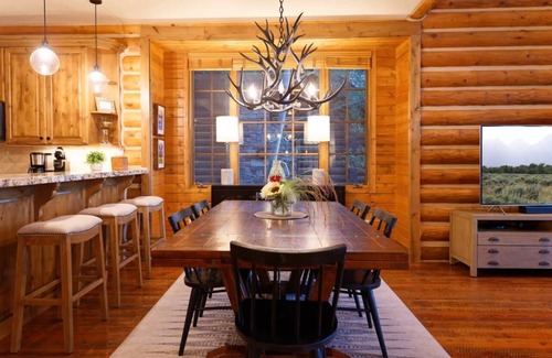 Victor Cabina | Stonefly Cabin includes Bronze Buffalo Ranch at Teton Springs amenity acces