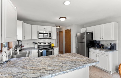 Kimberly Casa | Beautiful 3BR Home Dog-Friendly, Fenced Yard, Shuffleboard & Grill