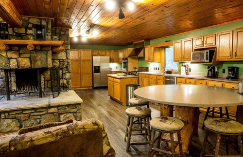 Stahlstown Casa | Stonehaven En Helecho Mountian / Cerca de Seven Springs Y Hidden Valley