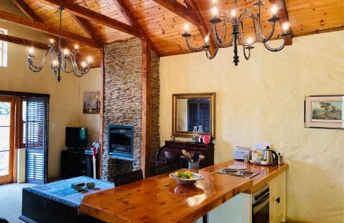 Emakhazeni Chalet De Esquí | Stonehaven Cottage