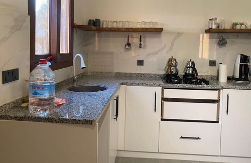 Karaoz Casa | Lovely Stonehouse with Pool and Backyard in Izmir