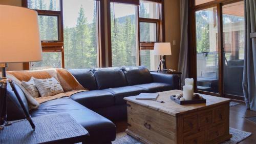 Sun Peaks Apartamento | Stones Throw #24