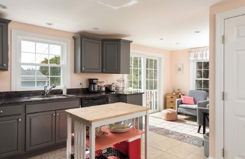 Dartmouth Casa | Stones Throw Waterfront