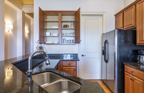 Dadeville Condominio | Stoneview Sunset- Amazing Waterfront Views!!!