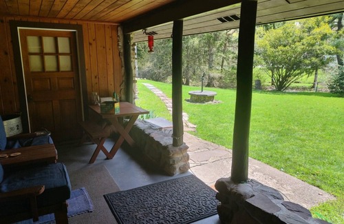 Webster Crossing Cabaña | La casa de piedra
