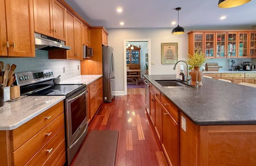 Lexington Casa | Stonewall Escape - Downtown Lexington