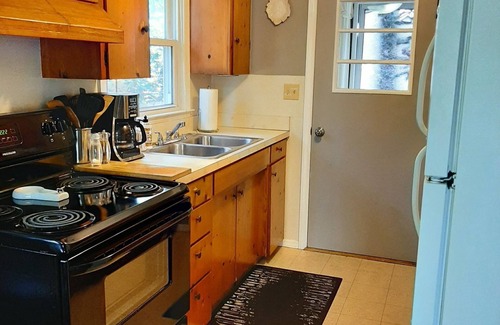 Penrose Casa | Stoney Brook Cottage - Tina caliente - WiFi - Chimenea de leña - Mascotas OK