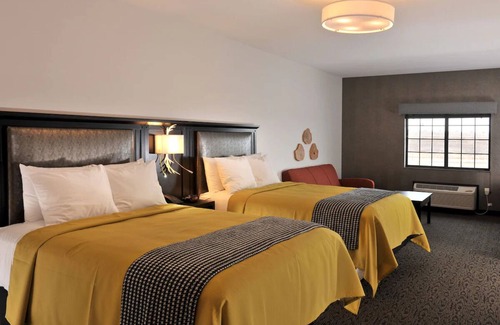 Independence Hotel | Stoney Creek Kansas City, Expanded 2 Queen with Sofa Sleeper | 3 Units