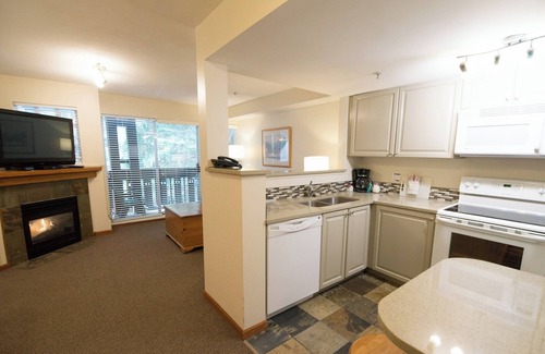 Village North Condominio | Stoney Creek Lagoons condo featuring a quiet setting with a convenient Whistler Village location.