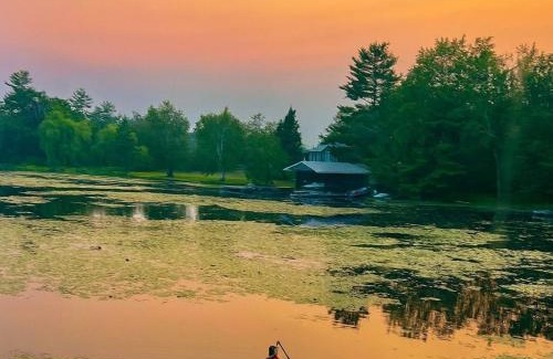North Kawartha Casa | Stoney Lake Cottage with Private Dock by Leavetown Vacations