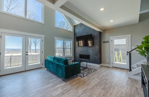 Balfour Casa | Stoney Mountain View’s One
