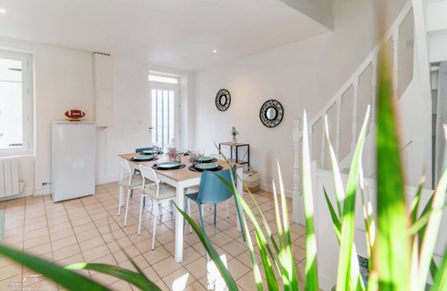 Trentemoult Casa | Escala en Nantes a orillas del río