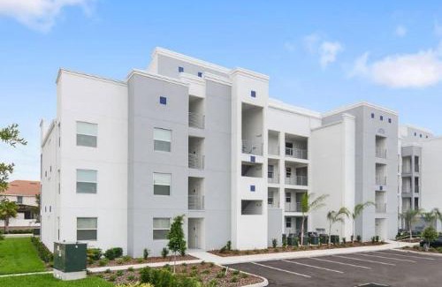 Kissimmee Apartamento | Storey Lake Resort 32 - Hosted by Top Villas