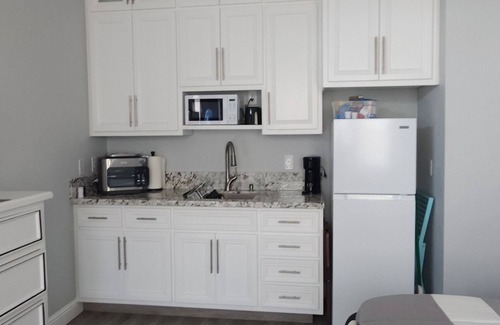 Madera Casa | Stormtroopers getaway near the gateway to the Sierras and Yosemite.