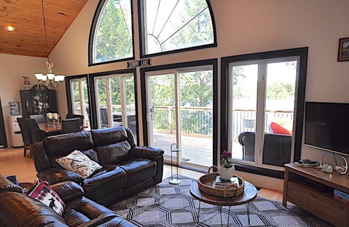 Irondale Cabaña | Stormy Lake Northern Comfort