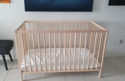 Bedsted Casa | Stort værelse med tekøkken, tæt på hav og fjord.
