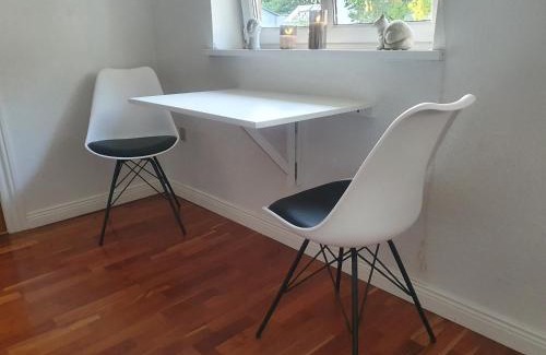 Bedsted Casa | Stort værelse med tekøkken, tæt på hav og fjord.
