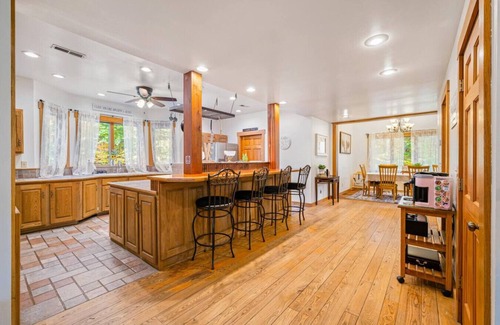 Gnaw Bone Casa | Story Time Retreat in Brown County