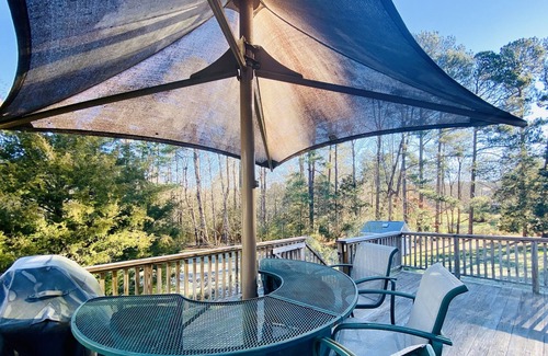 Tuckahoe Casa | Storybook Cape Cod Cottage - Family & Pet Friendly