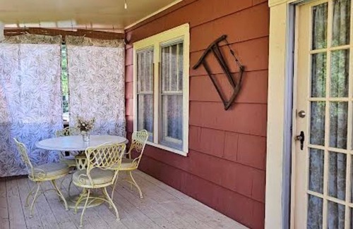 Morehead Casa | Storybook Cottage House Morehead KY 3 BR1.5 bath Downtown Hospital MSU