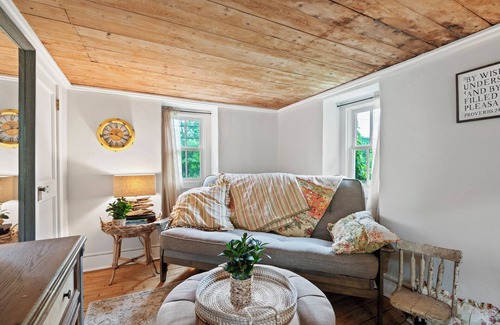 Old Saybrook Casa | Storybook Cottage
