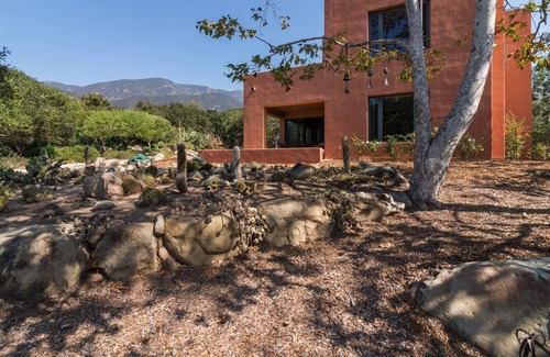 Montecito Casa | Amplio apartamento de 2 habitaciones y 2. 5 baños en un terreno privado y tranquilo de 1 acre cerca del pueblo superior