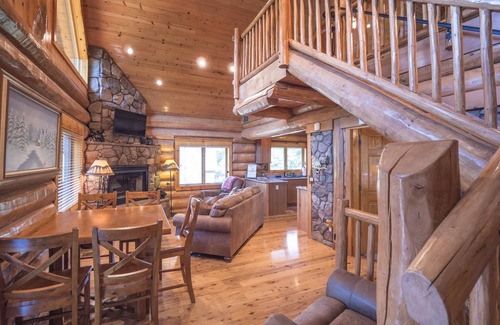 Summerhaven Cabina | Libro de cuentos Mt Lemmon Log Cabin