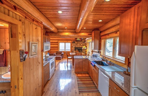 Summerhaven Cabina | Libro de cuentos Mt Lemmon Log Cabin