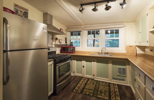 Jefferson Township Cabina | Espectacular Waterfront Craftsman-Style Cottage; Cerca de Seven Springs
