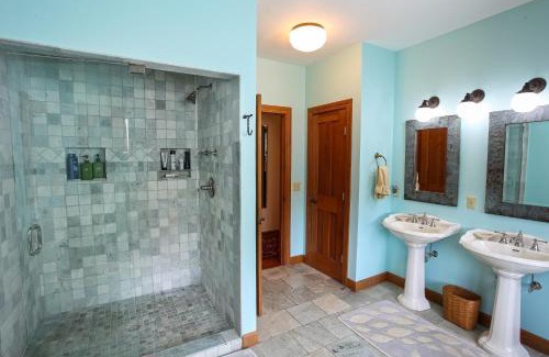 West Halifax Casa | Stowe Mountain Chalet