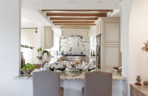 Bel Air Otro | Stradella Villa