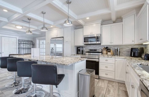 Palm Harbor Estates Apartamento | Straight Outta Dockton-Waterfront, Pool and Dock