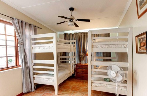 Strand Casa | Strand Family 6 Sleeper Cottage En-Suite