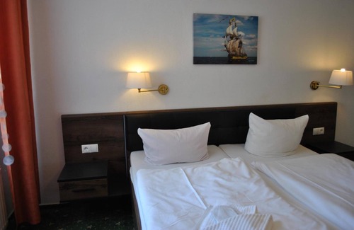 Lobbe Hotel | Strand-Hotel Lobbe