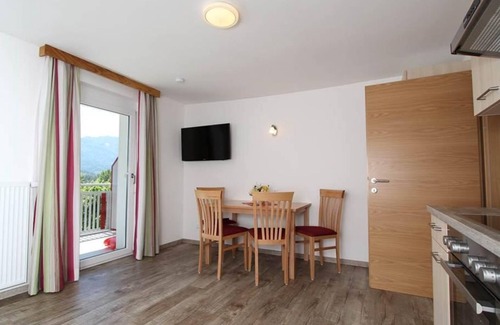 Drobollach am Faakersee Cama Y Desayuno | Strandbadstrasse Fewo 2 - Ferienwohnungen Petschnig