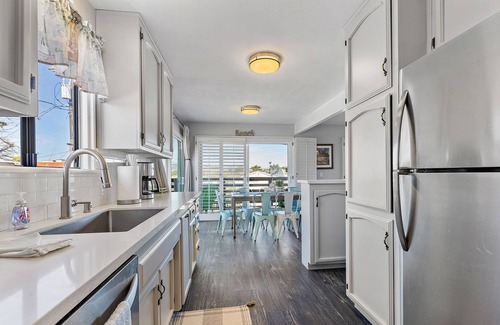 Oceano Casa | Strandcastle - Oceanview - Dog Yard - SO much Parking! - Steps from Sand