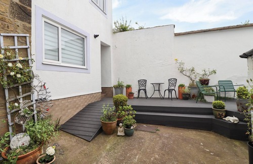 Alnmouth Cabaña | STRANDLINE, pet friendly, country holiday cottage in Alnmouth