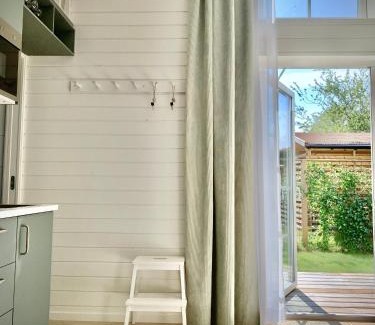 Hollviken Casa | Strandnära, pergola, P-plats i Höllviken