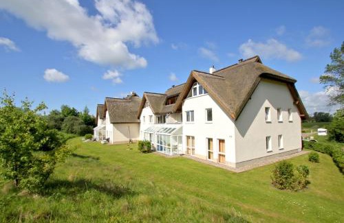 Lobbe Apartamento | strandnah mit Balkon, gratis Nutzung vom AHOI Erlebnisbad und Sauna in Sellin - Strandhaus Mönchgut FeWo13