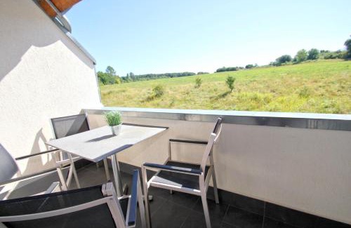 Lobbe Apartamento | strandnah mit Balkon, gratis Nutzung vom AHOI Erlebnisbad und Sauna in Sellin - Strandhaus Mönchgut FeWo11