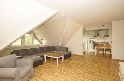 Lobbe Apartamento | strandnah mit Balkon, gratis Nutzung vom AHOI Erlebnisbad und Sauna in Sellin - Strandhaus Mönchgut FeWo21