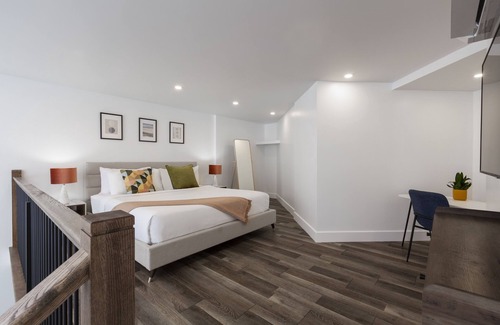 Kingston Hotel | Strata Hotel