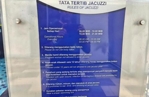 Jakarta Apartamento | Strategic 2BR Thamrin Apt with Pool & Gym by 2ndHome
