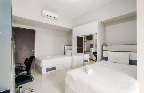 Hegarmanah Apartamento | Strategic and Comfy Studio at Skyland City Jatinangor Apartment By Travelio