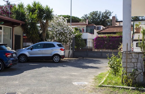 Villaggio Coppola Apartamento | Ubicación estratégica, a pocos kilómetros de Nápoles y Caserta, apartamento bien equipado.