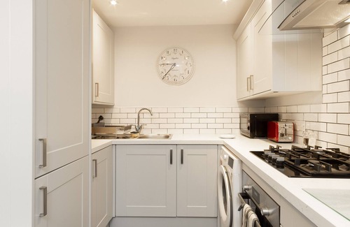 Welford Casa | Stratford House - charming home with private parking on quiet road in Leicester
